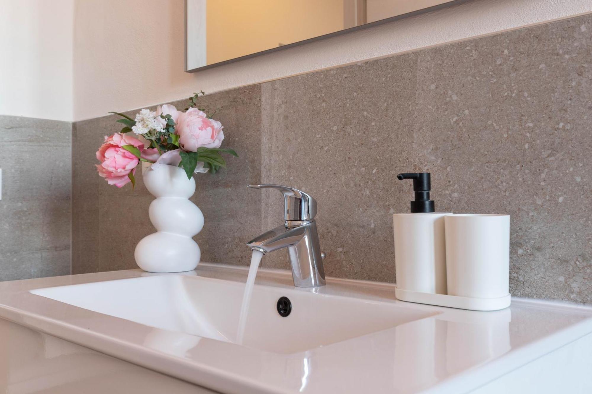 Abbraccio Di Mare- Relax Vicino Al Porto Apartment Livorno Ngoại thất bức ảnh
